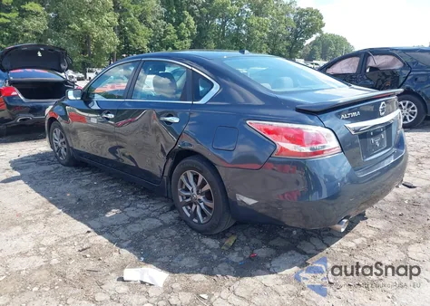 2015 Nissan Altima 2.5 S z USA, uszkodzony, nr VIN 1N4AL3AP4FC471817